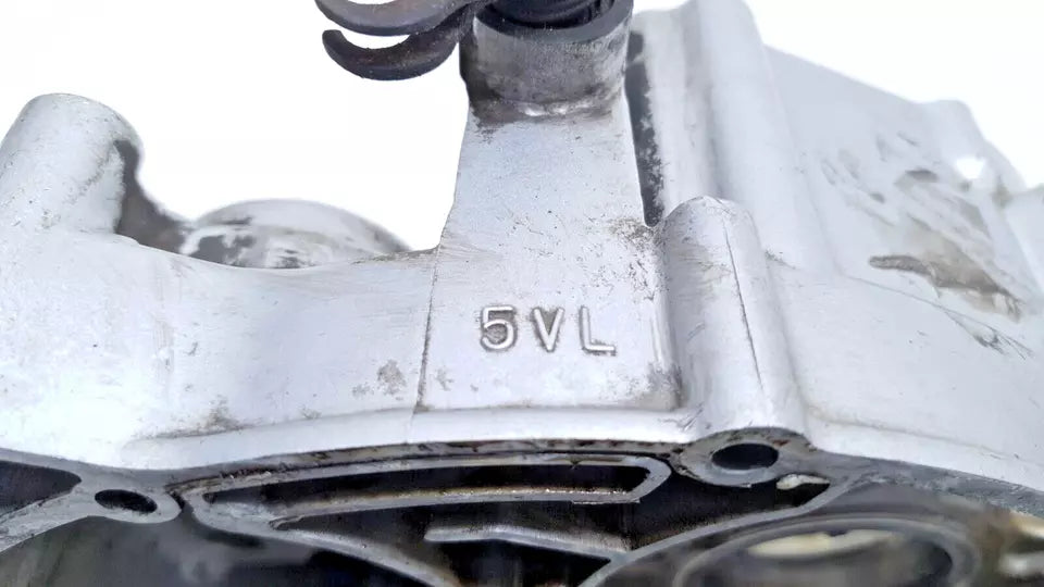 Carter moteur central gauche Yamaha YBR 125 2006 n°2 Réf 5VL-W1510-11