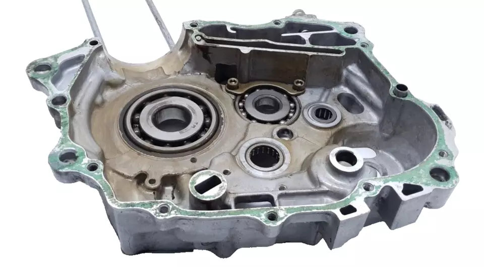 Carter moteur central droit Honda CLR 125 CityFly 2000 Réf : 11100-KFB-000