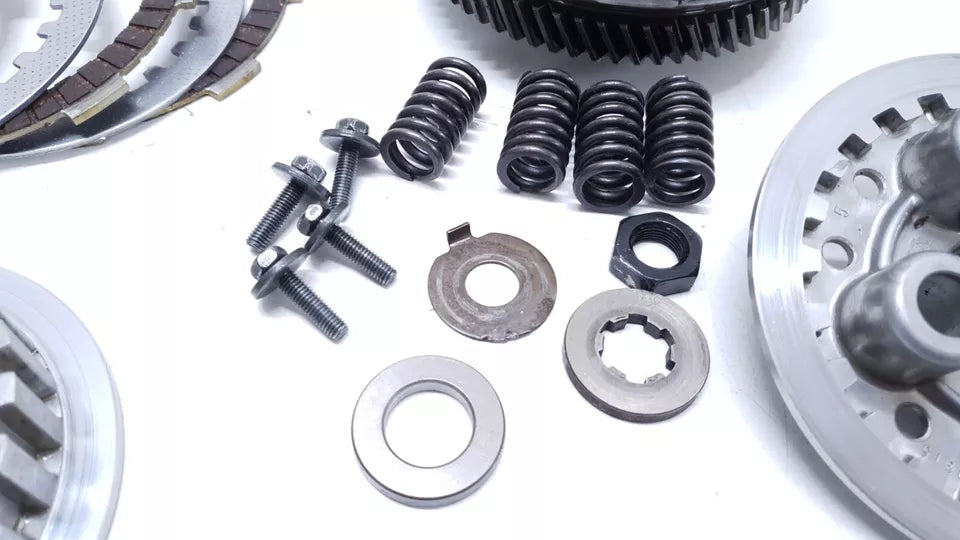 Embrayage Yamaha YBR 125 2005 n°2 Réf : 5VL-E6150-00-00