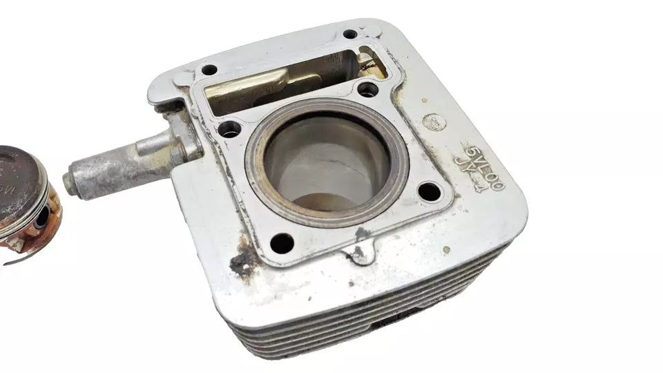 Cylindre et piston 54mm Yamaha YBR 125 2006 Réf : 5VLE13101000