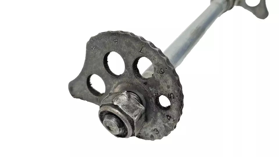 Axe de roue arrière Yamaha SR 125 1998 Réf : 3MW-25381-00-00