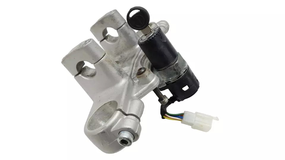 Té de fourches supérieur Yamaha XT125X 2008 n°2 Réf : 13D-F3435-00-00