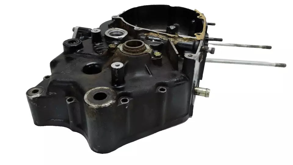 Carter moteur central gauche Suzuki 125 DR 1985 Réf : 11300-42A00-000
