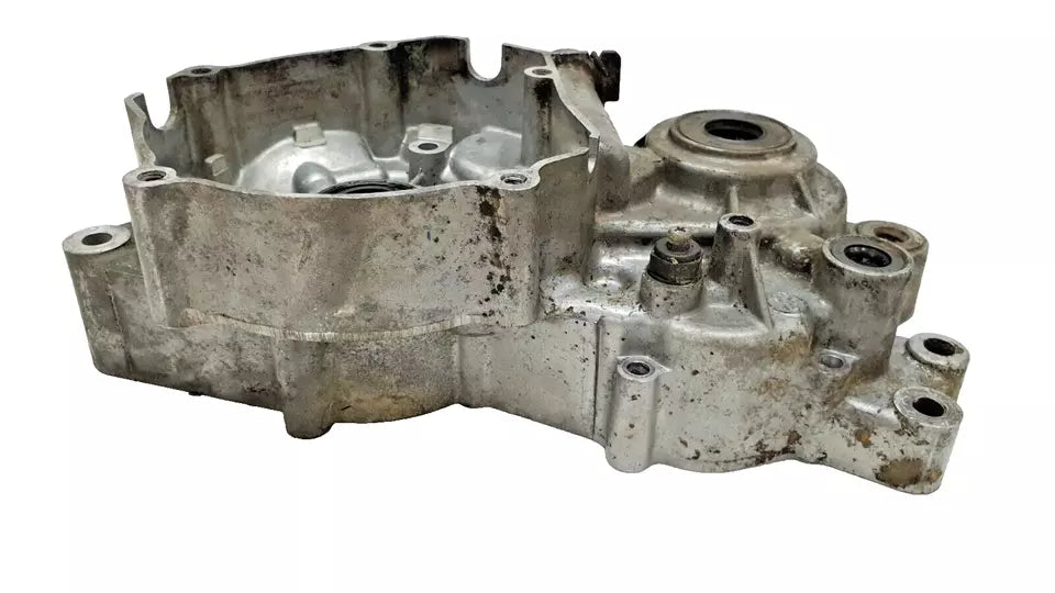 Carter moteur central gauche Yamaha DT125LC 1987 n°6 Réf : 10V-15111-01-00
