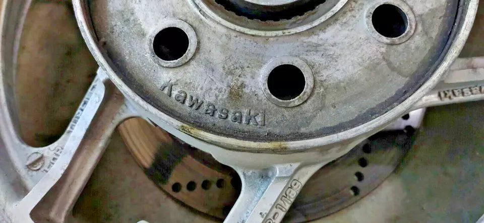 Roue arrière Kawasaki 1000 GTR 1986 Réf : 41073-1335-V5