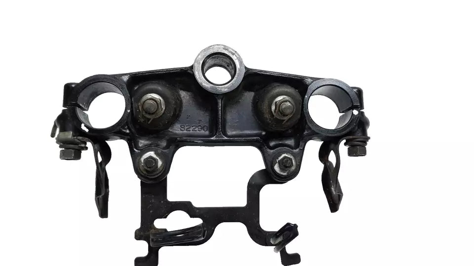 Té de fourche supérieur Suzuki 125 DR 1985 Réf : 51311-42A00-291