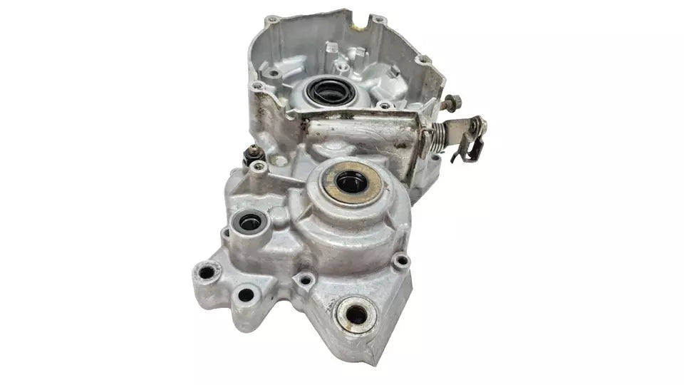 Carter moteur central gauche Yamaha DT125LC 1987 n°9 Réf : 10V-15111-01-00