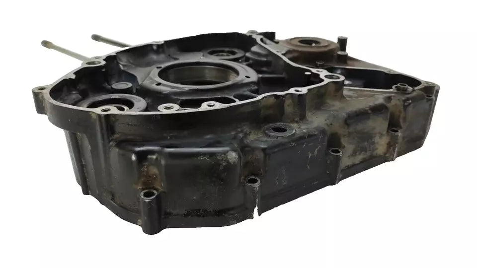 Carter central gauche Suzuki 600 DR 1985-1989 Réf : 11300-14A05-000