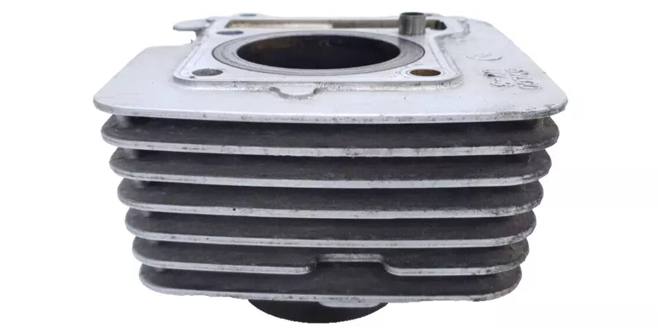 Cylindre 54mm Yamaha YBR 125 2006 n°2 Réf : 5VLE13101000