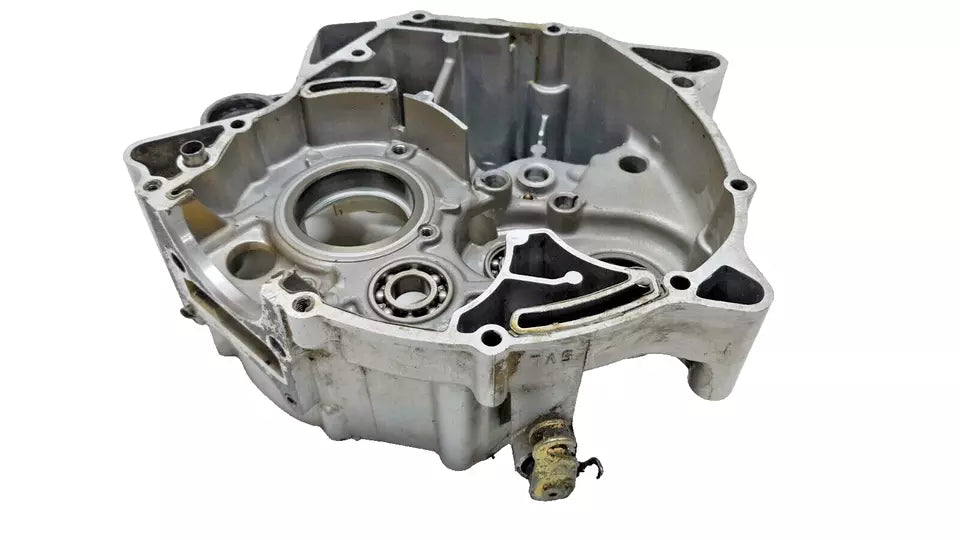 Carter moteur central gauche Yamaha YBR 125 2006 Réf : 5VL-W1510-11