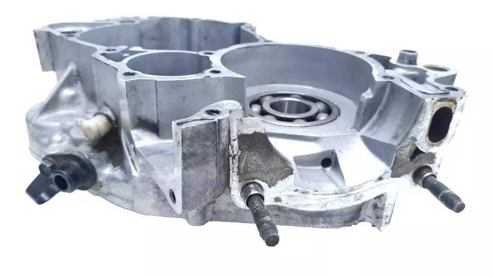 Carter moteur central droit Yamaha TDR 125 1996 Réf : 3BN-15121-03-00