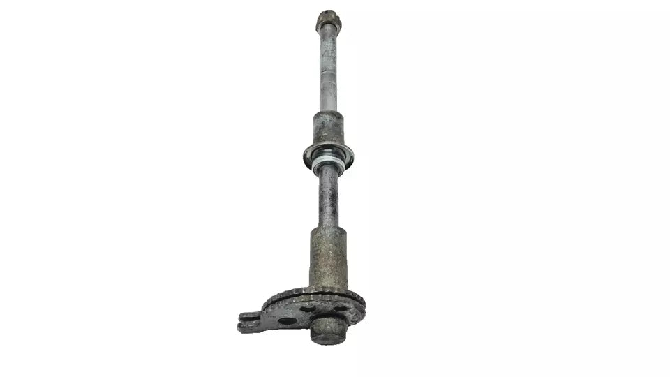 Axe de roue arrière Yamaha DT125LC 1987 n°10 Réf 37F-25381-00-00