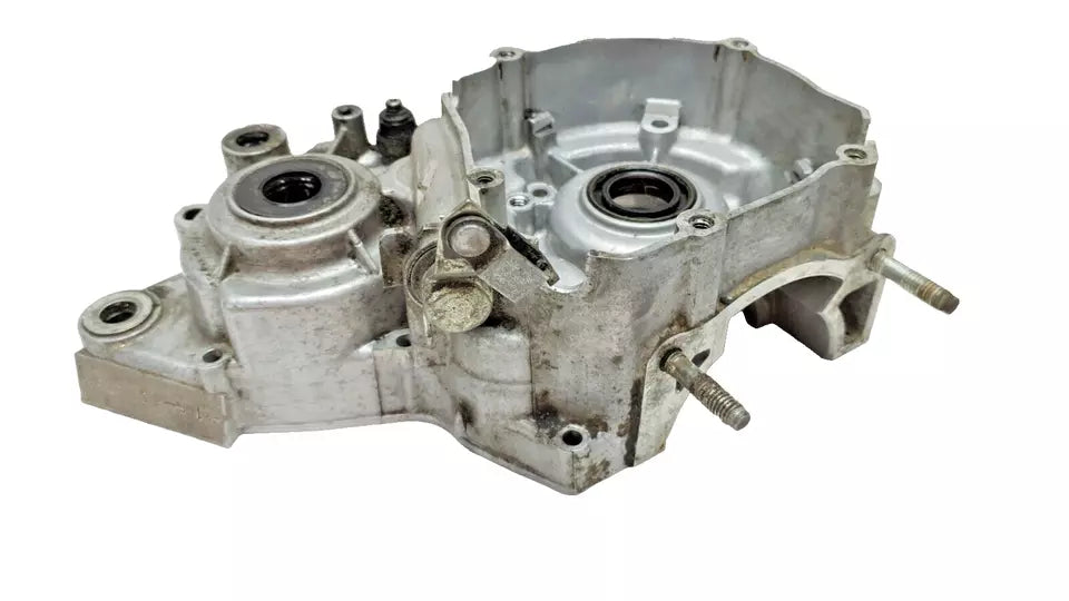 Carter moteur central gauche Yamaha DT125LC 1986 n°3 Réf : 10V-15111-01-00