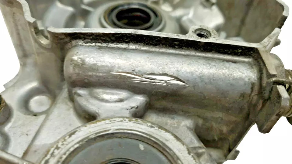 Carter moteur central gauche Yamaha DT125LC 1986 n°2 Réf : 10V-15111-01-00