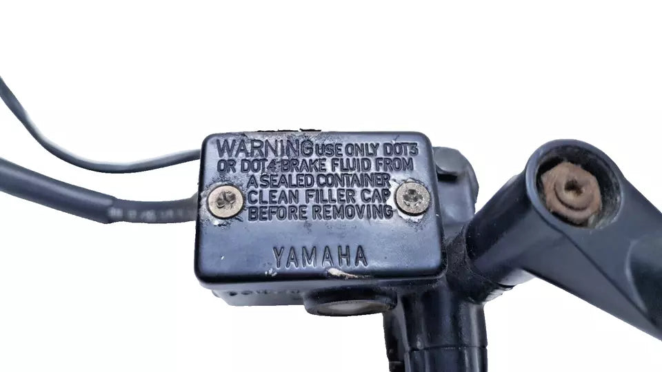 Maître cylindre de frein avant Yamaha YBR 125 2006 n°2 Réf : 3D9-F583T-00-00