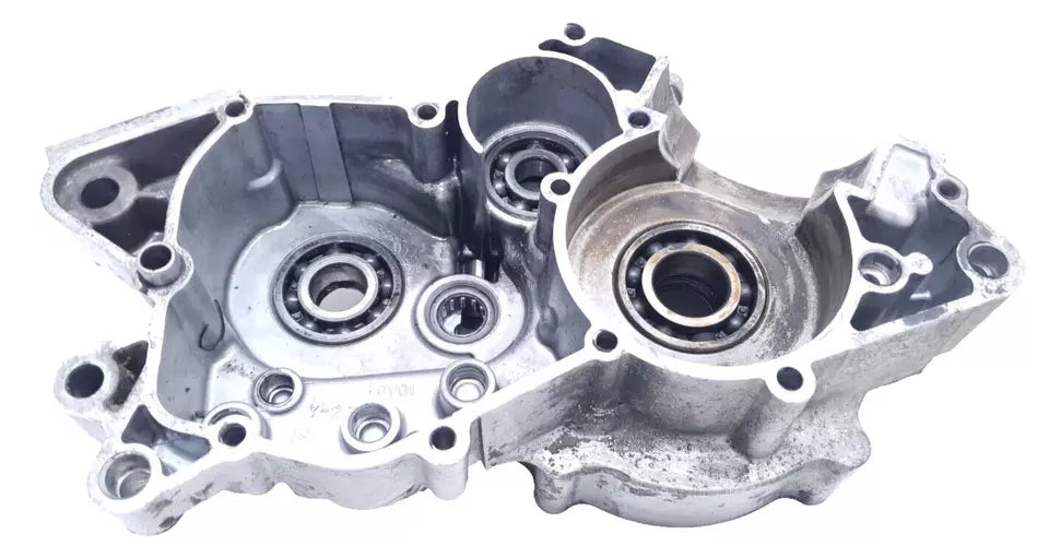 Carter moteur central gauche Yamaha DT125LC 1987 n°16 Réf : 10V-15111-01-00