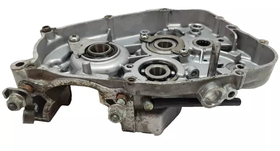 Carter moteur central droit Yamaha DT125LC 1987 n°9 Réf : 10V-15121-02-00