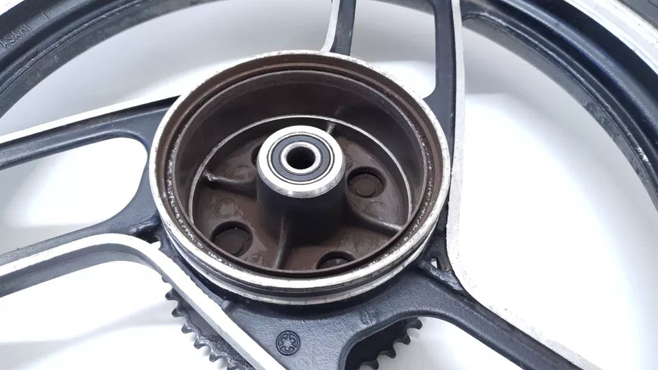Roue arrière Yamaha RDLC 125 1986 Réf : 2HK-25338-20-BL