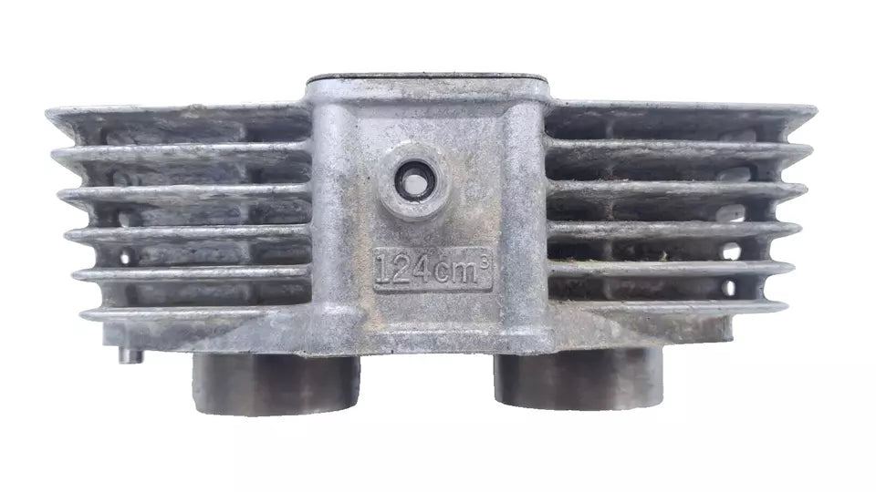 Cylindre & pistons 44mm Honda CB 125 T 1980 n°2 Réf : 12100-399-000