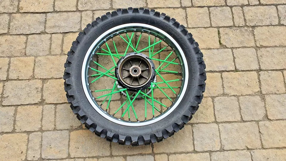 Roue arrière Yamaha DT125LC 1984 34Y