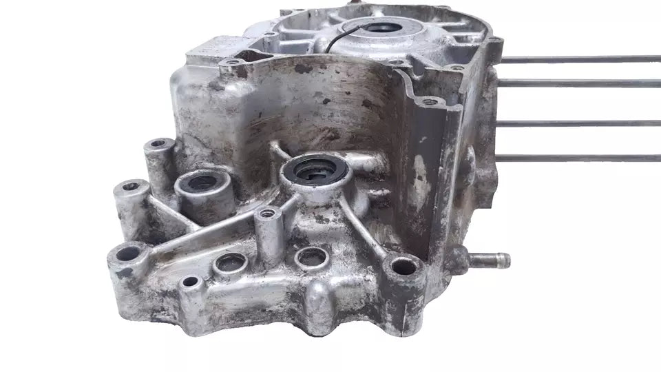 Carter moteur central gauche Honda CB 125T 1980 n°3 Réf 11200-399-000