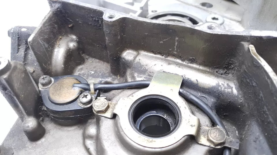 Carter moteur central gauche Hyosung Comet GT 125 2003 n°2
