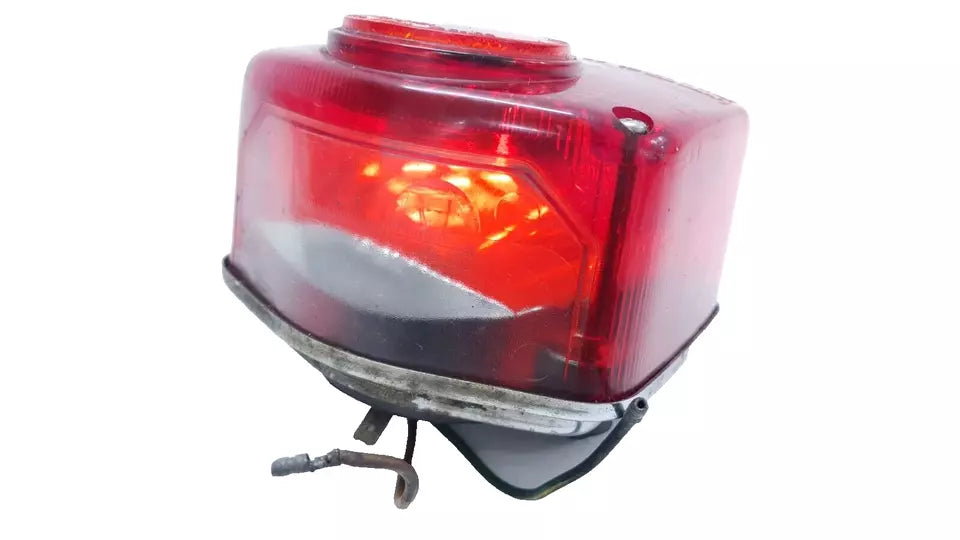 Feu arrière 6v Honda CM 125 T 1981 Réf : 33701-126-721