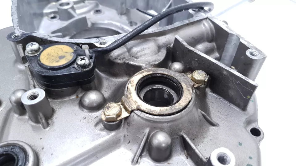 Carter moteur central gauche Hyosung XRX 125 2006
