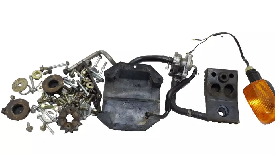 Kit visserie & pièces diverses Yamaha YBR 125 2006