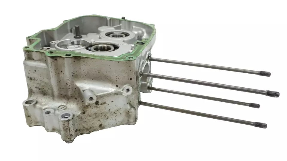 Carter moteur central droit Honda CA 125 Rebel 1999 Réf : 11100-KC2-960