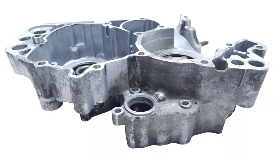 Carter moteur central gauche Yamaha TDR 125 1996 Réf : 3MB-15111-02-00
