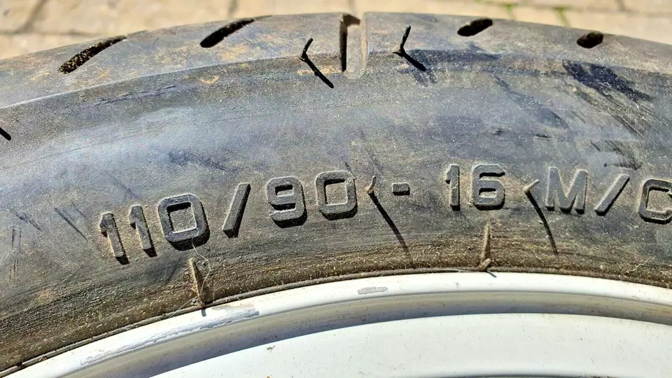 Roue avant Kawasaki GPZ 500 S 1987-1993 Réf : 41073-1412-T6