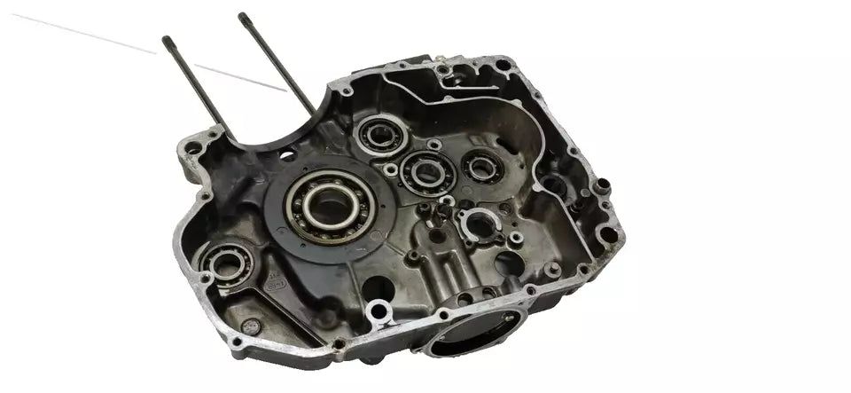 Carter central droit Suzuki 600 DR 1985-1989 Réf : 11300-14A05-000