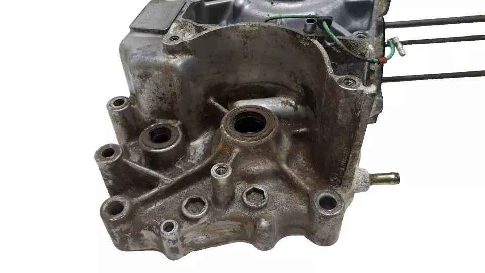 Carter moteur central gauche Honda CB125T 1978 n°2 Réf: 11200-399-000