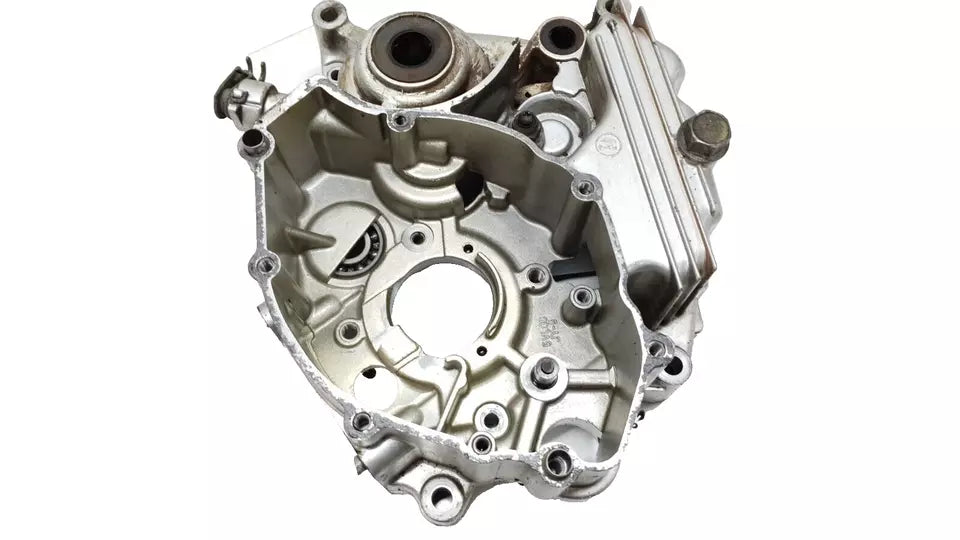Carter moteur central G Yamaha XT125X 2008 n°2 Réf : 5VLW15101100