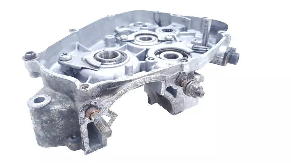 Carter moteur central droit Yamaha DT125LC 1987 n°18 Réf : 10V-15121-02-00