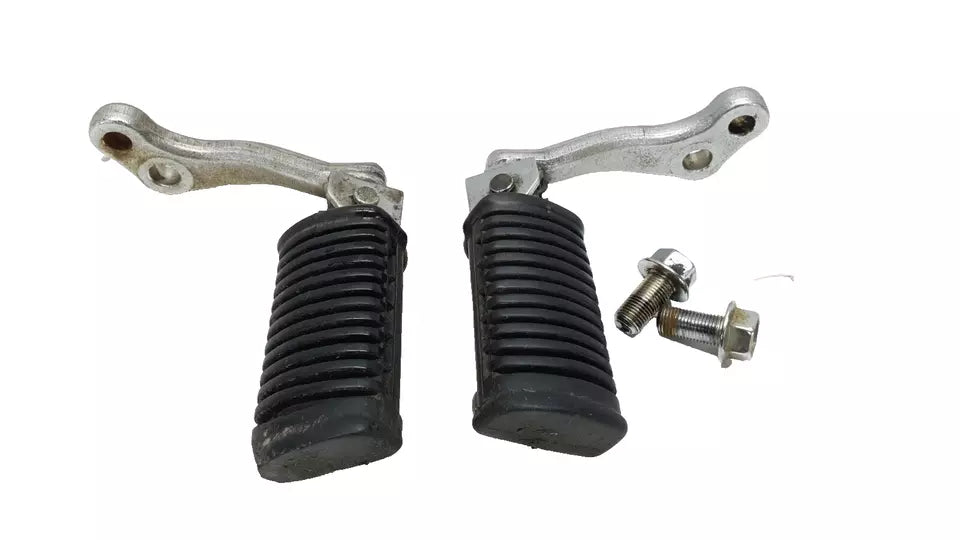 Reposes pieds avant Suzuki GN 125 2001 Réf : 43510-05330-000