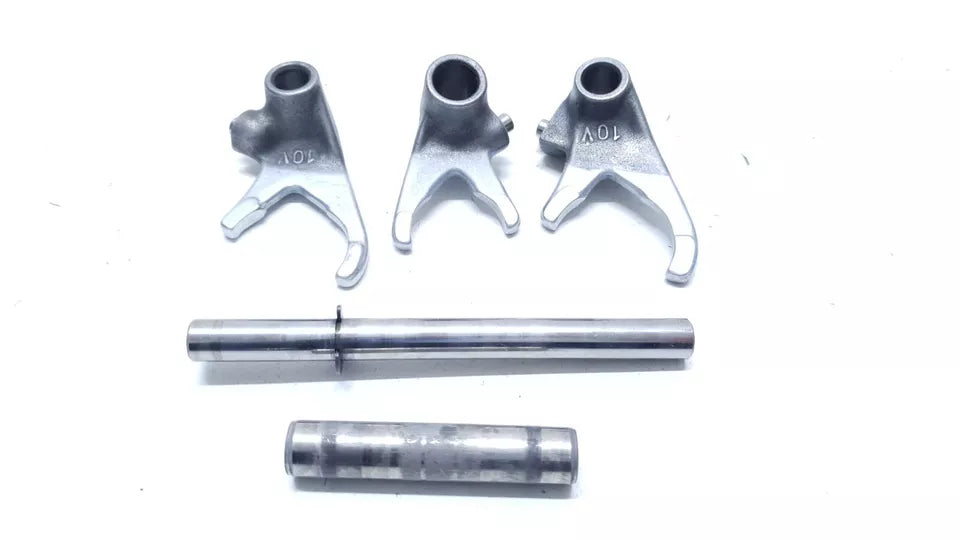 Fourchettes de boite de vitesse Yamaha DT125LC 1982 n°4