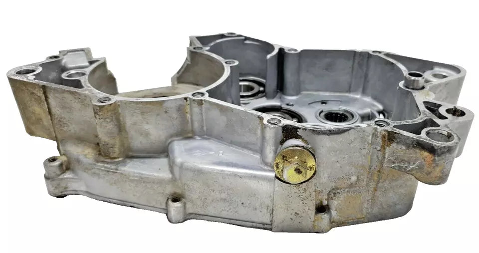 Carter moteur central droit Yamaha DT125LC 1987 n°5 Réf : 10V-15121-02-00