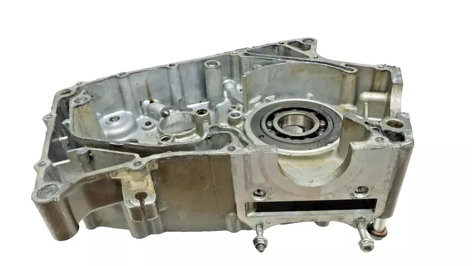 Carter moteur central droit Hyosung Comet GT 125 2003