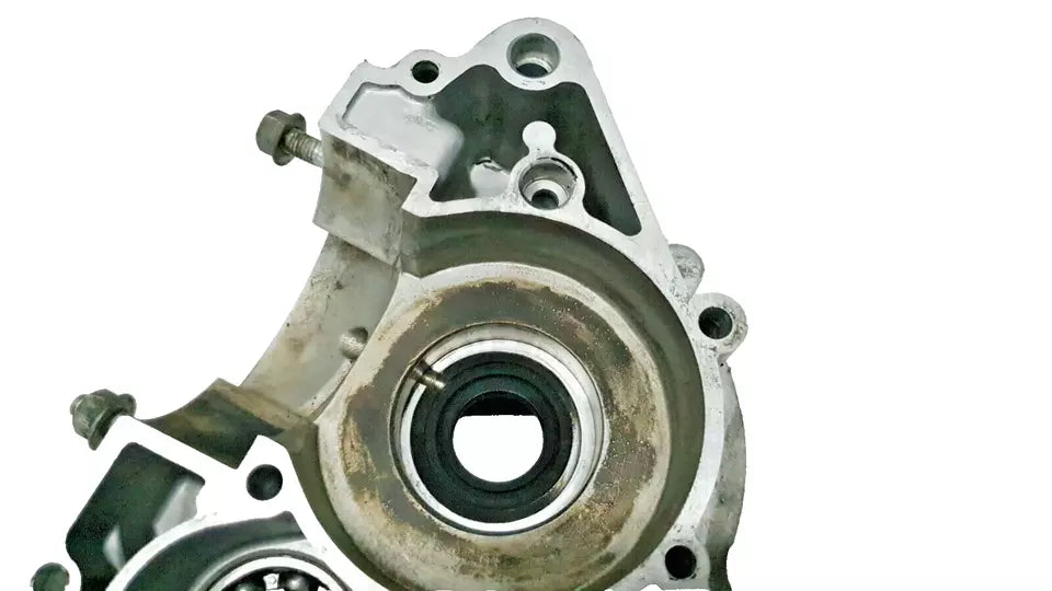 Carter moteur central gauche Yamaha DT125LC 1987 n°2 Réf : 10V-15111-01-00