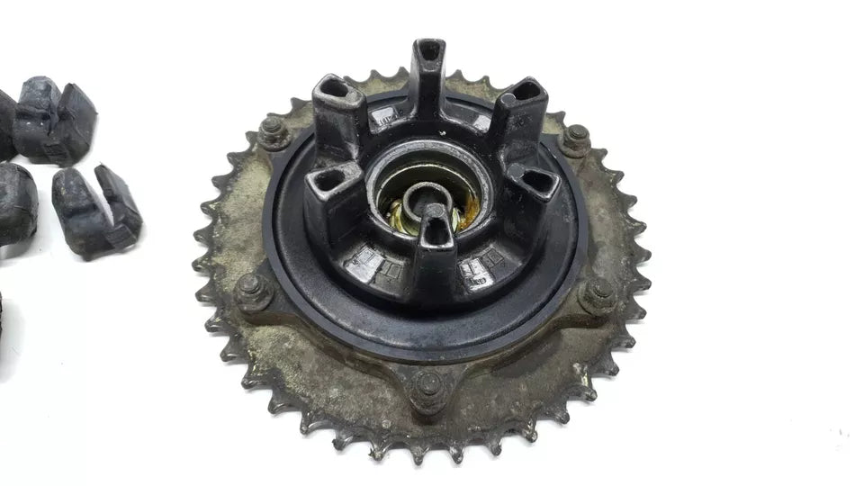 Couronne de roue arrière Suzuki 600 DR 1989 Réf: 64611-44B10-000