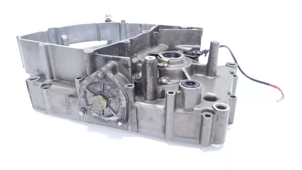 Carter moteur central gauche Hyosung Comet GT 125 2004