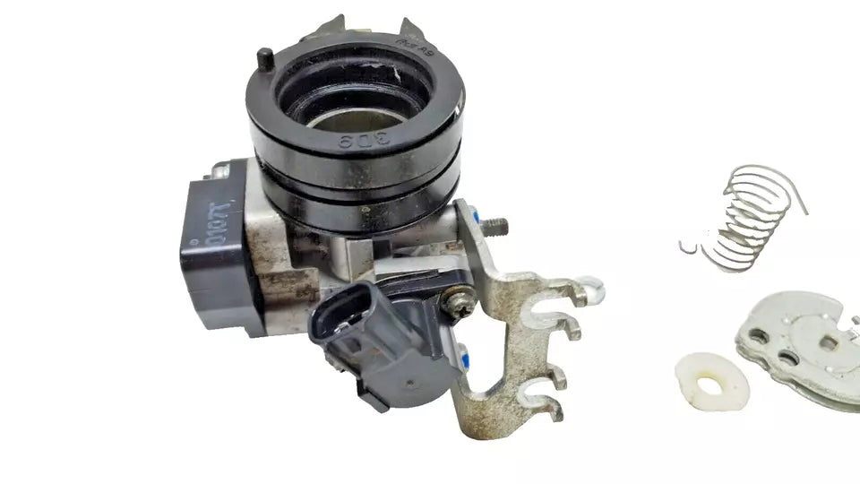 Carter d'accélérateur Yamaha YBR 125 2010 Réf : 51D-13750-00
