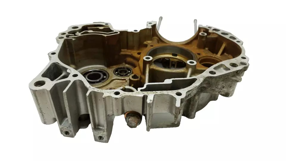 Carter moteur central gauche Honda CBF 125 2012 Réf : 11200-KWF-920