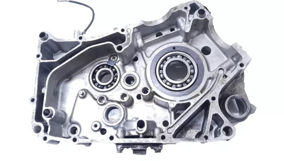 Carter moteur central gauche Hyosung Comet GT 125 2005