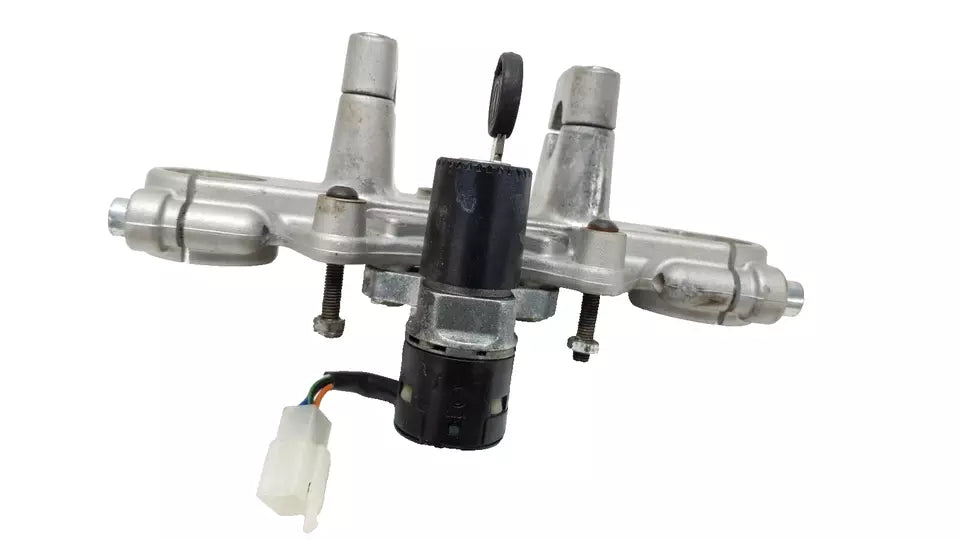 Té de fourches supérieur Yamaha XT125X 2008 n°2 Réf : 13D-F3435-00-00