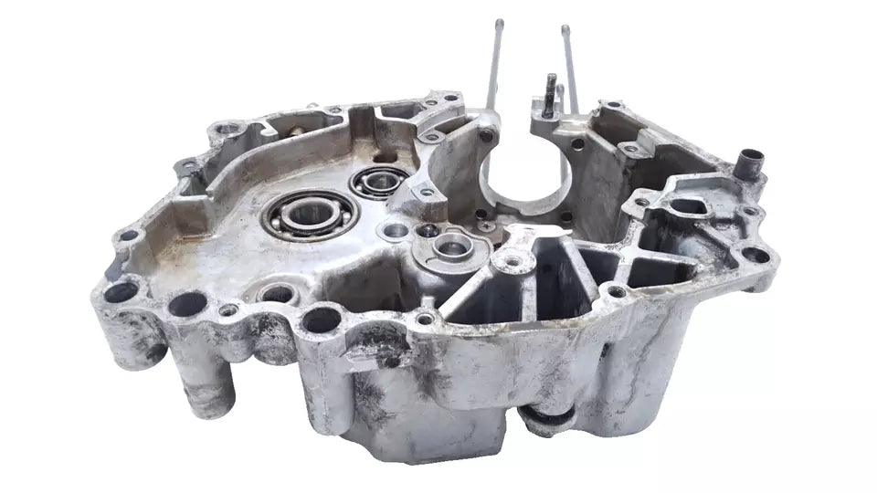 Carter moteur central gauche Honda CB 125T 1980 n°3 Réf 11200-399-000