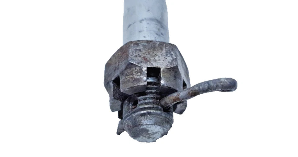 Axe de roue arrière Yamaha XV 125 Virago 2000 Réf : 2UJ253810000