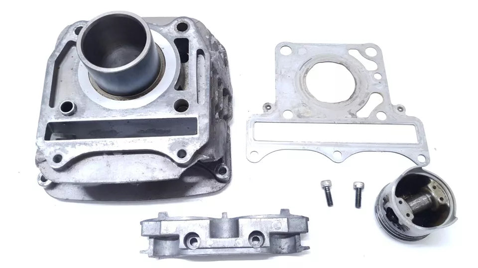 Cylindre & piston 44mm arrière 2-2 Hyosung Comet GT 125 2003 n°2
